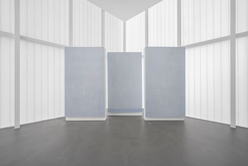 Park Seo-bo's "Ecriture No. 230127," "Ecriture No. 230128" and "Ecriture No. 230129" (2023), hanji and mixed media on canvas, each 330 x 192 centimeters (Jeon Byung-cheol/Parkseobo Museum)