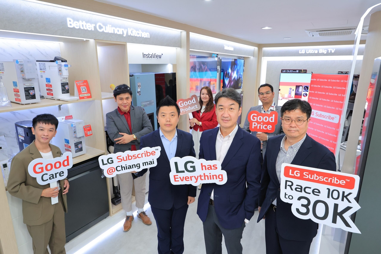 LG Electronics employees mark 10,000 cumulative subscription accounts in Thailand at a Chiang Mai store in June 2025. The company says the total has since surpassed 30,000 accounts. (LG Electronics)