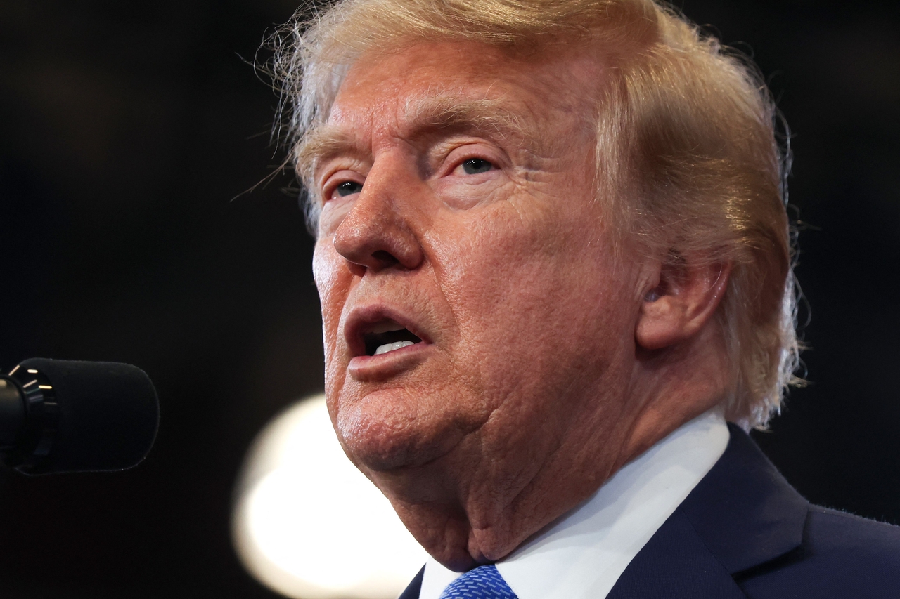 US President Donald Trump delivers remarks at the David S. Mack Center for Training and Intelligence on Aug. 14, 2026 in Garden City, New York. (Getty Images via AFP-Yonhap)