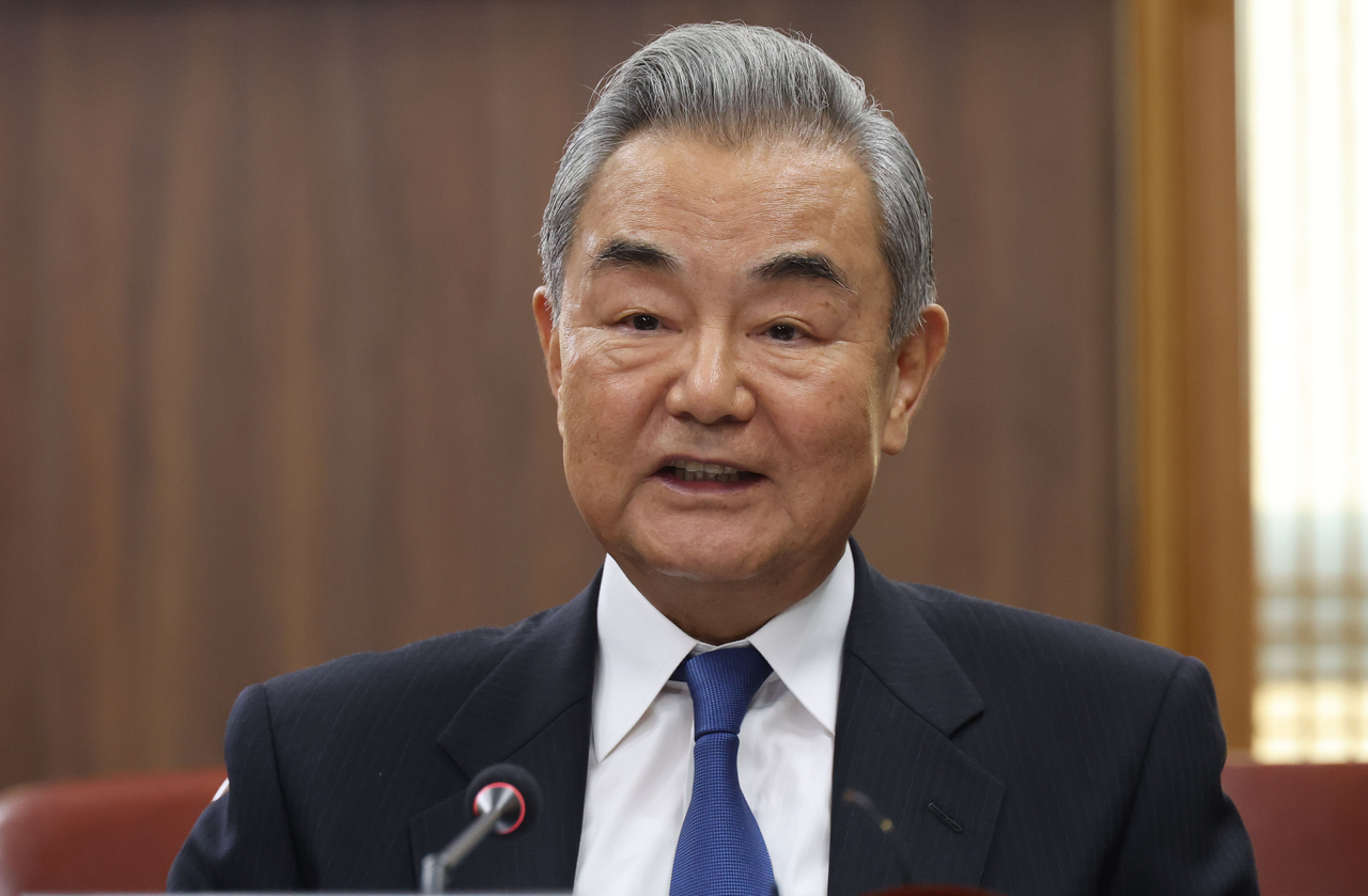 왕이 중국공산당 중앙외사판공실 주임 겸 외교부장이 19일 서울 종로구 정부서울청사 외교부에서 열린 한중 외교장관 회담에서 발언하고 있다. [연합]