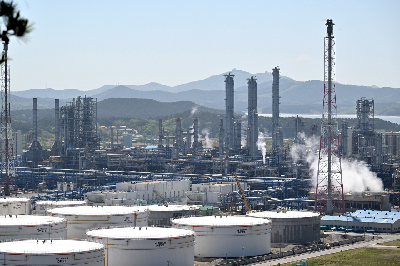 The Daesan petrochemical complex in Seosan, South Chungcheong Province, photographed Aug. 8. [Seosan = Lim Se-jun]