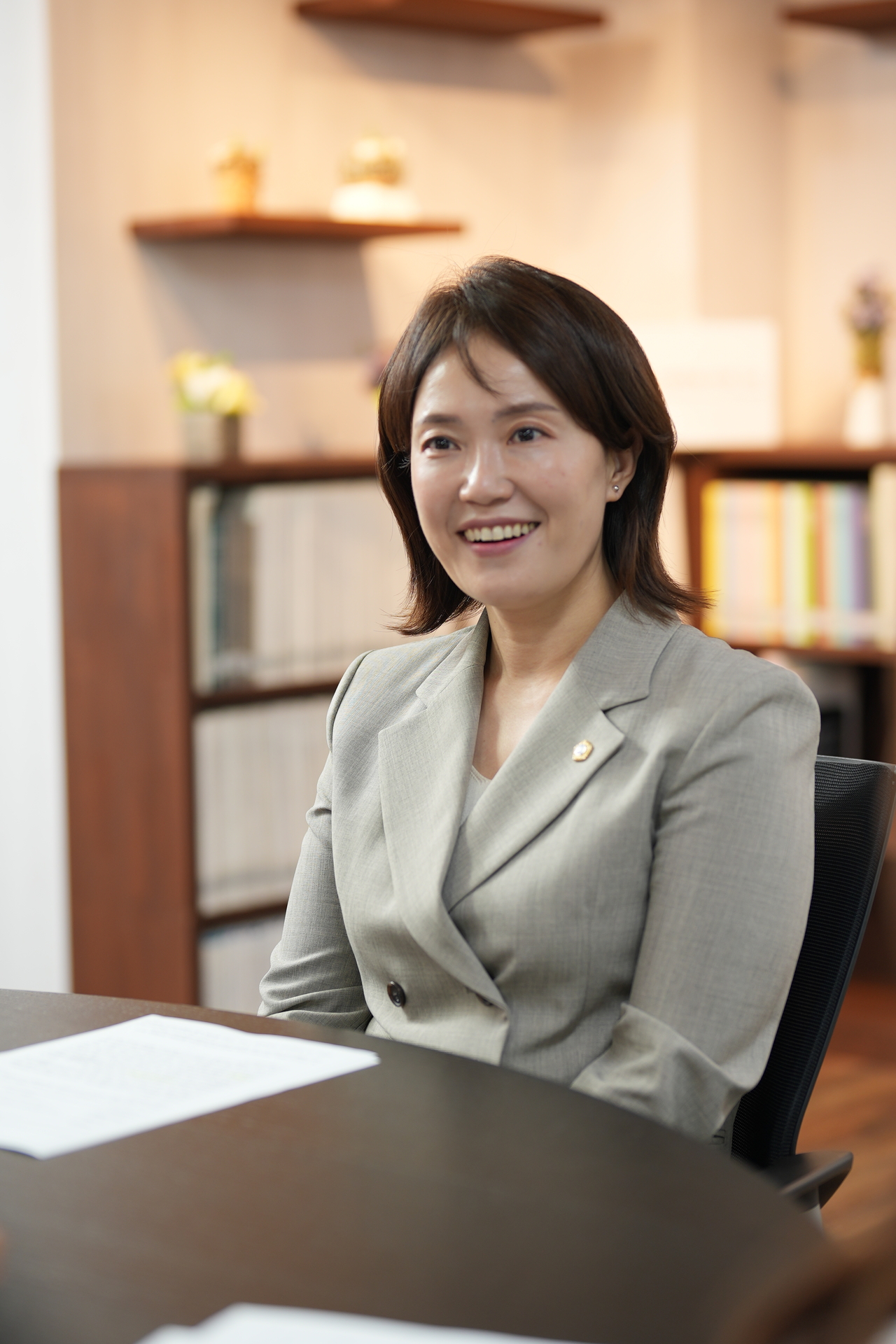 윤 의원이 종로의 한옥공방, 독립서점, 소규모 갤러리를 연결한 ‘로컬 문화·예술 투어 패스’ 구상을 밝히고 있다. 양정원 기자
