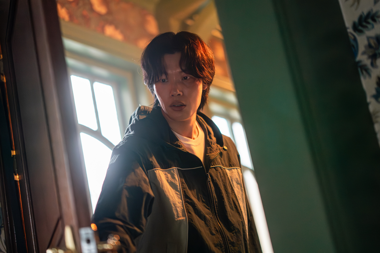 "Mousetrap," starring Ryu Jun-yeol (Netflix)