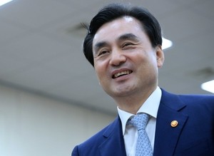 안규백 “北 탄도미사일 발사 전 징후 포착”…600㎜ 방사포로 추정