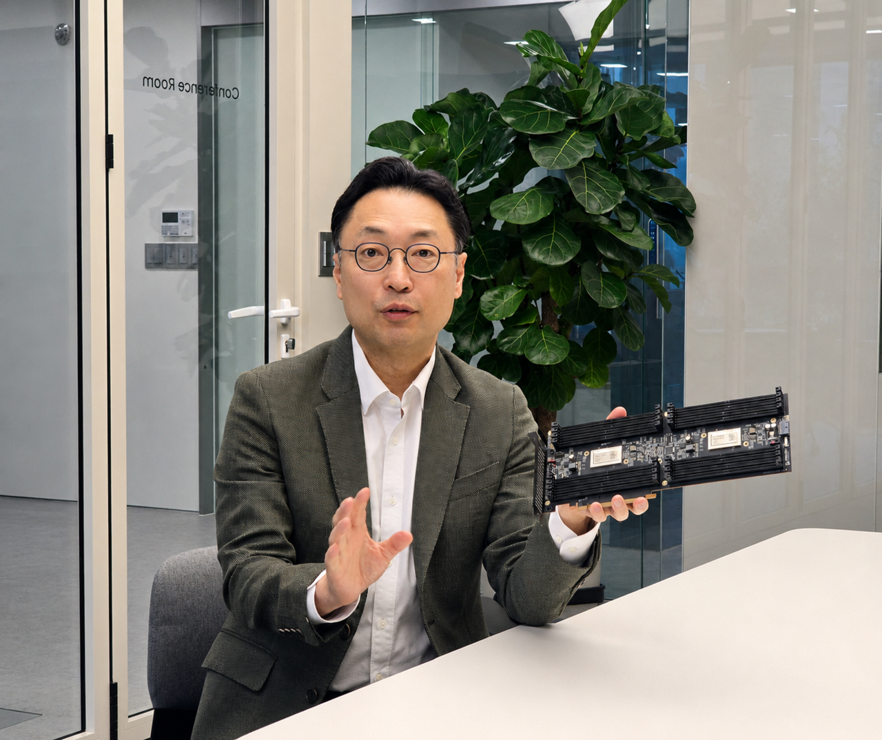 Primemas Inc. founder and CEO Park Il speaks during a media roundtable at the company's R&D center in Seongnam, Gyeonggi Province, Thursday. (Jie Ye-eun/The Korea Herald)