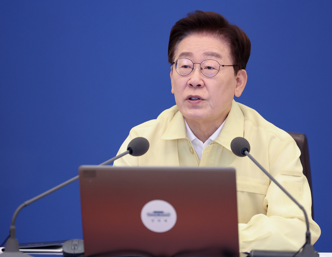 President Lee Jae Myung speaks at the first Ulchi Cabinet Meeting held at Cheong Wa Dae on Tuesday. [Yonhap]