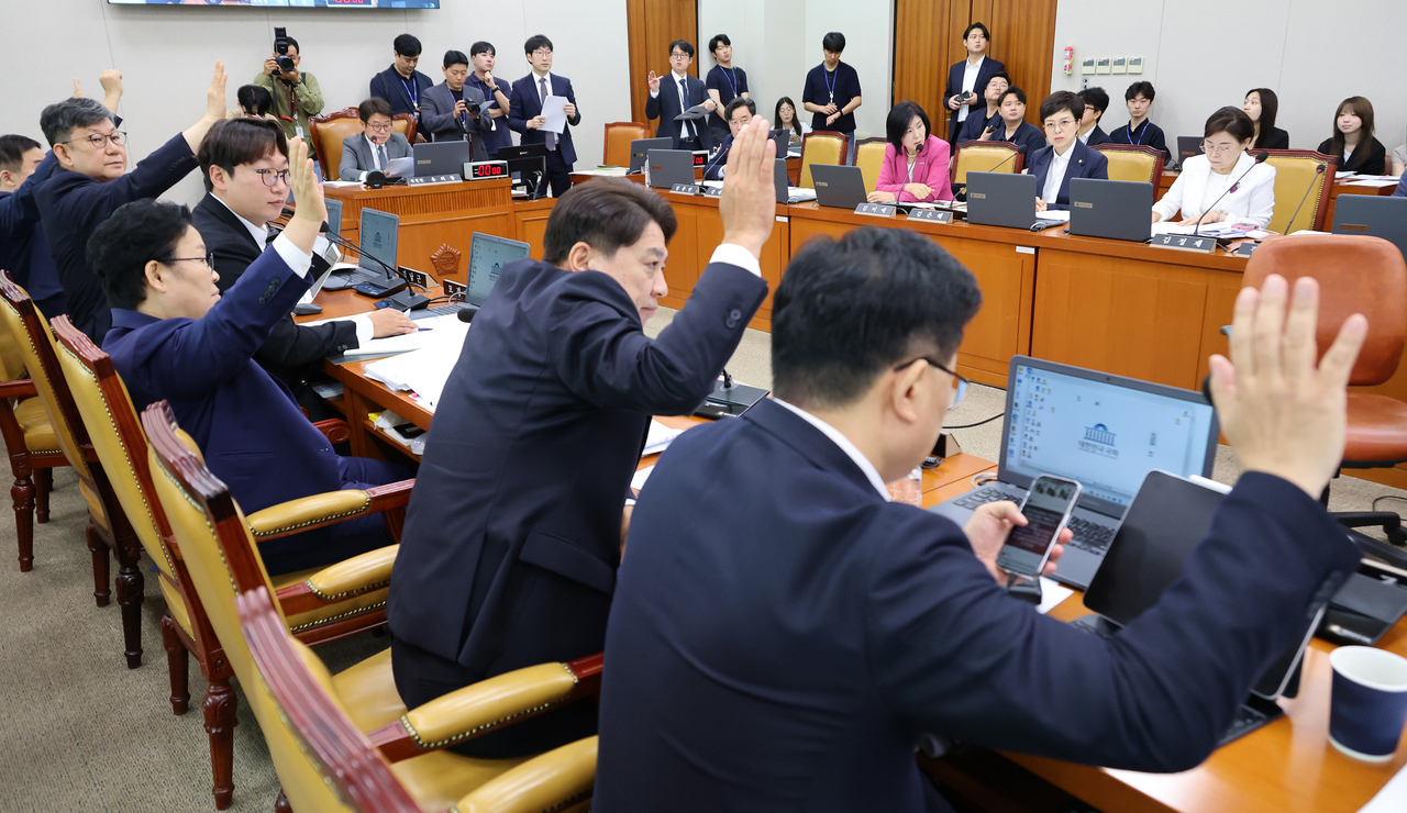 지난 19일 국회에서 국토교통위원회 전체회의가 열리고 있다. [연합]