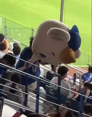 ‘라온이’ 머리 ‘퍽’ 밀치더니…가해자 아버지 “자식 잘못 키워, 야구팬에 사죄”