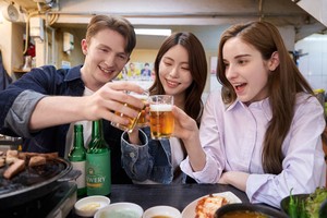 S. Korea's social life runs through bars: reports