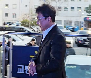 ‘뺑소니에 술타기 의혹까지’ 배우 이재룡 10월 법정 선다…도로교통법 위반 혐의[세상&]
