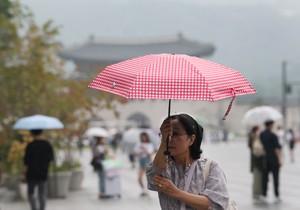 토요일도 무더위 속 소나기…곳곳 돌풍·천둥·번개
