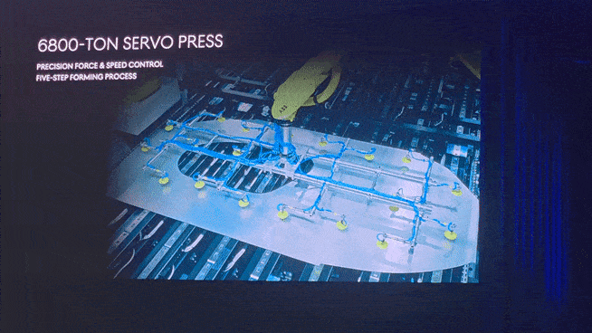 A GV90 body panel takes shape under a 6,800-ton servo press at the Ulsan EV factory. (San Francisco — Seo Jae-geun)