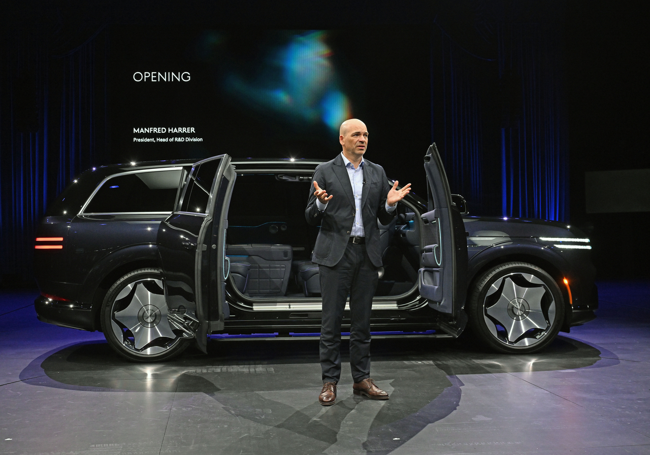Manfred Harrer, president and head of the R&D division at Hyundai Motor Group, speaks during a press briefing at the Palace of Fine Arts, San Francisco, Thursday. (Hyundai Motor Group)