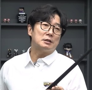 이수근, 청담동 개인 당구장 공개…수백만원대 큐대가 몇개씩