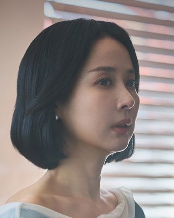A scene from the Coupang Play original drama series "Jigeum Bullyuni Munje ga Animnida" [Coupang Play]