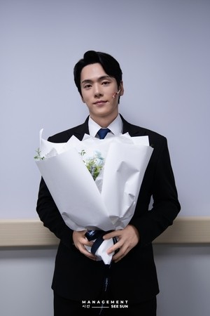 김정현, ‘그날들’로 첫 뮤지컬 도전 성료 “많이 배우고 성장한 시간”(공식)