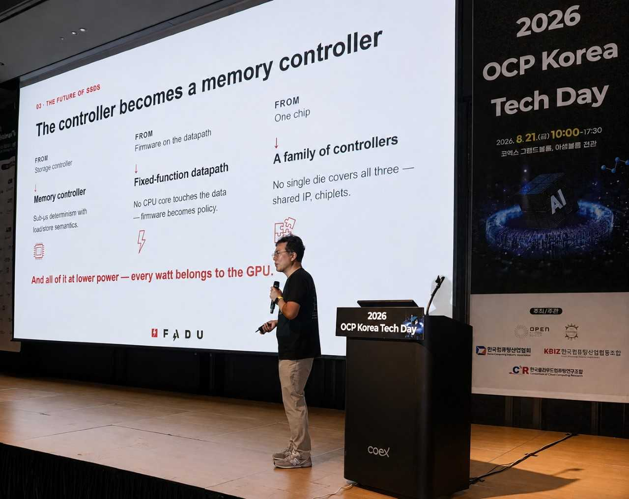 21일 서울 코엑스에서 열린 ‘2026 OCP 코리아 테크 데이’에서 파두 김승민 박사가 ‘AI 데이터센터 안의 플래시 메모리: SSD와 컨트롤러의 새로운 역할’이라는 주제의 기조연설을 통해 AI 데이터센터에서 플래시 메모리의 역할 변화와 컨트롤러 기술의 진화 방향을 전망했다. [파두 제공]