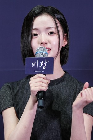 [포토] 김시아, ‘류승룡의 아재 개그는 내 취향’