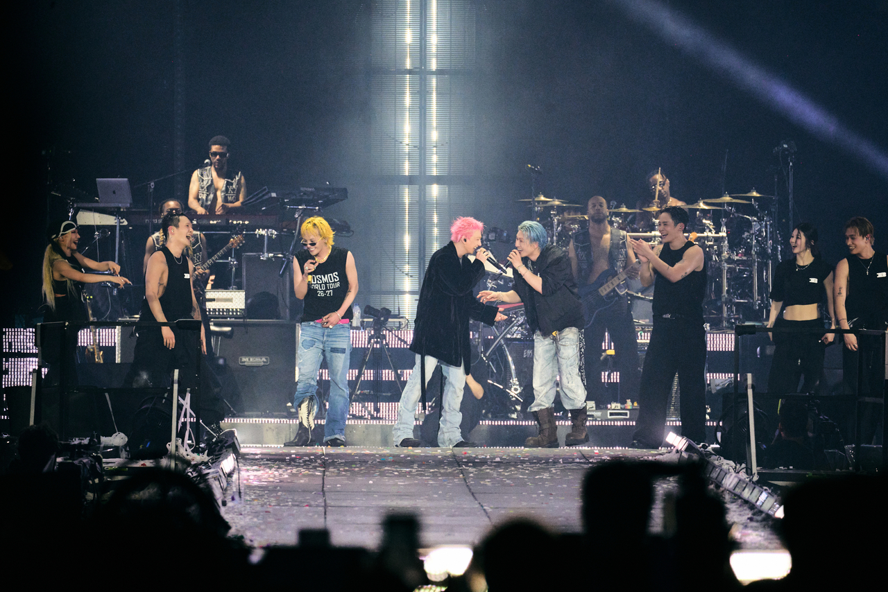 Big Bang performs during “XX: Cosmos,” held at Goyang Stadium in Goyang, Gyeonggi Province, Sunday. (YG Entertainment)