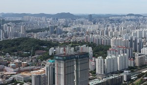 작년보다 140만원 올랐다…월급 삼키는 월세, 호텔이 더 싸질 판 [부동산360]