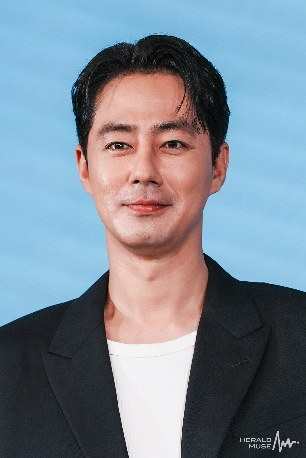 [헤럴드뮤즈=민경빈 기자] 배우 조인성이 25일 오전 서울 마포구 호텔 나루 서울 엠갤러리에서 진행된 넷플릭스 영화 ‘가능한 사랑’ (감독 이창동)제작보고회에 참석해 포토타임을 갖고 있다.