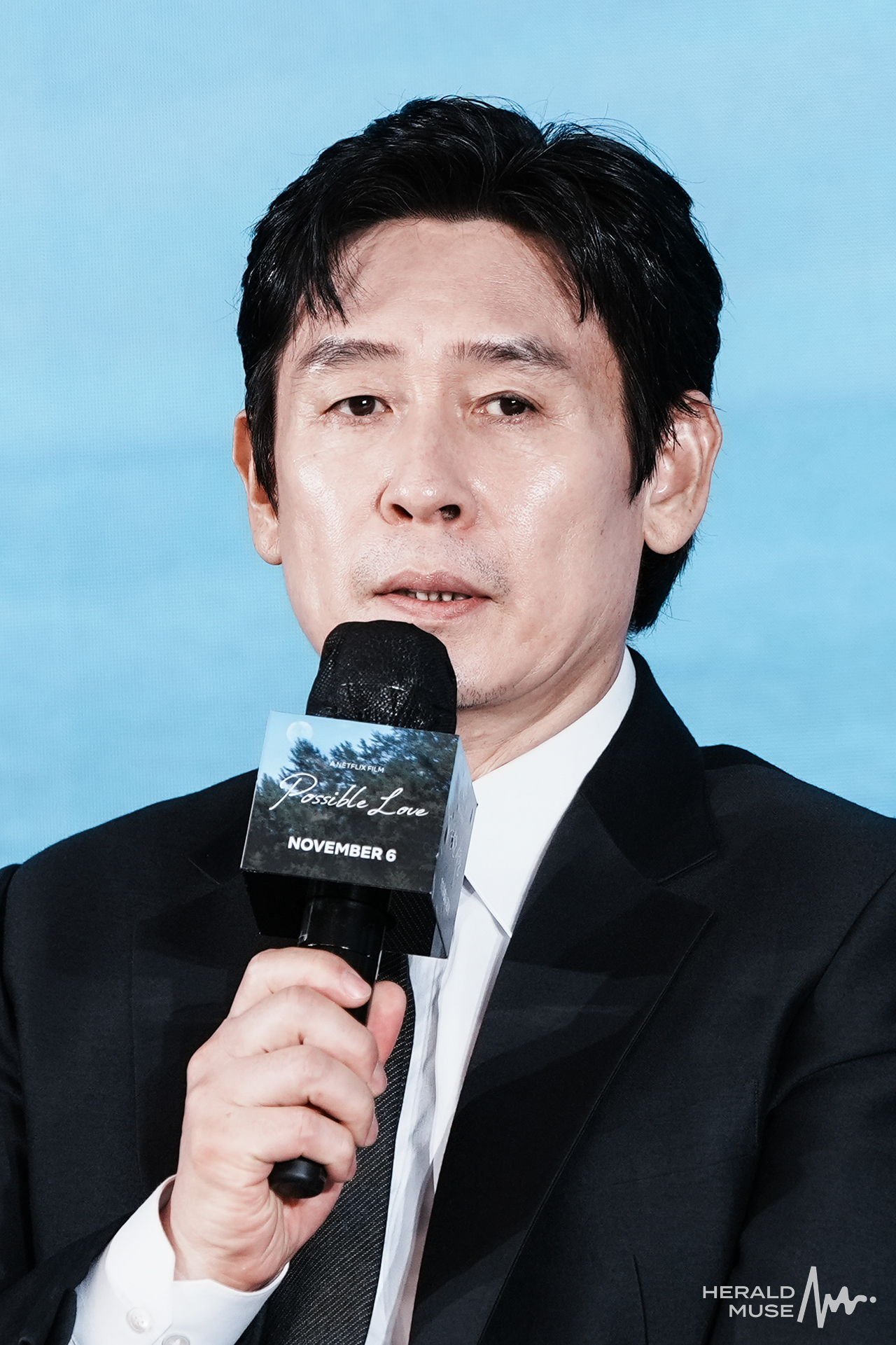 [헤럴드뮤즈=민경빈 기자] 배우 설경구가 25일 오전 서울 마포구 호텔 나루 서울 엠갤러리에서 진행된 넷플릭스 영화 ‘가능한 사랑’ (감독 이창동)제작보고회에 참석해 소감을 전하고 있다.
