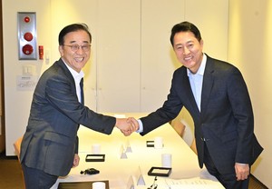 김윤덕·오세훈, 내일 2차 회동…‘용산공원 대체부지’ 테이블 오른다 [부동산360]