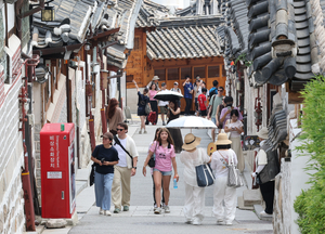 Photo: koreaherald.com South Korea Foreign Tourist Arrivals Exceed 2 Million in July