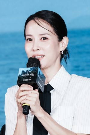 [포토] 조여정, 우유 빛깔 피부
