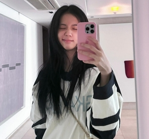 블랙핑크 지수 집에 수십억대 그림이…무심코 찍은 셀카에 포착