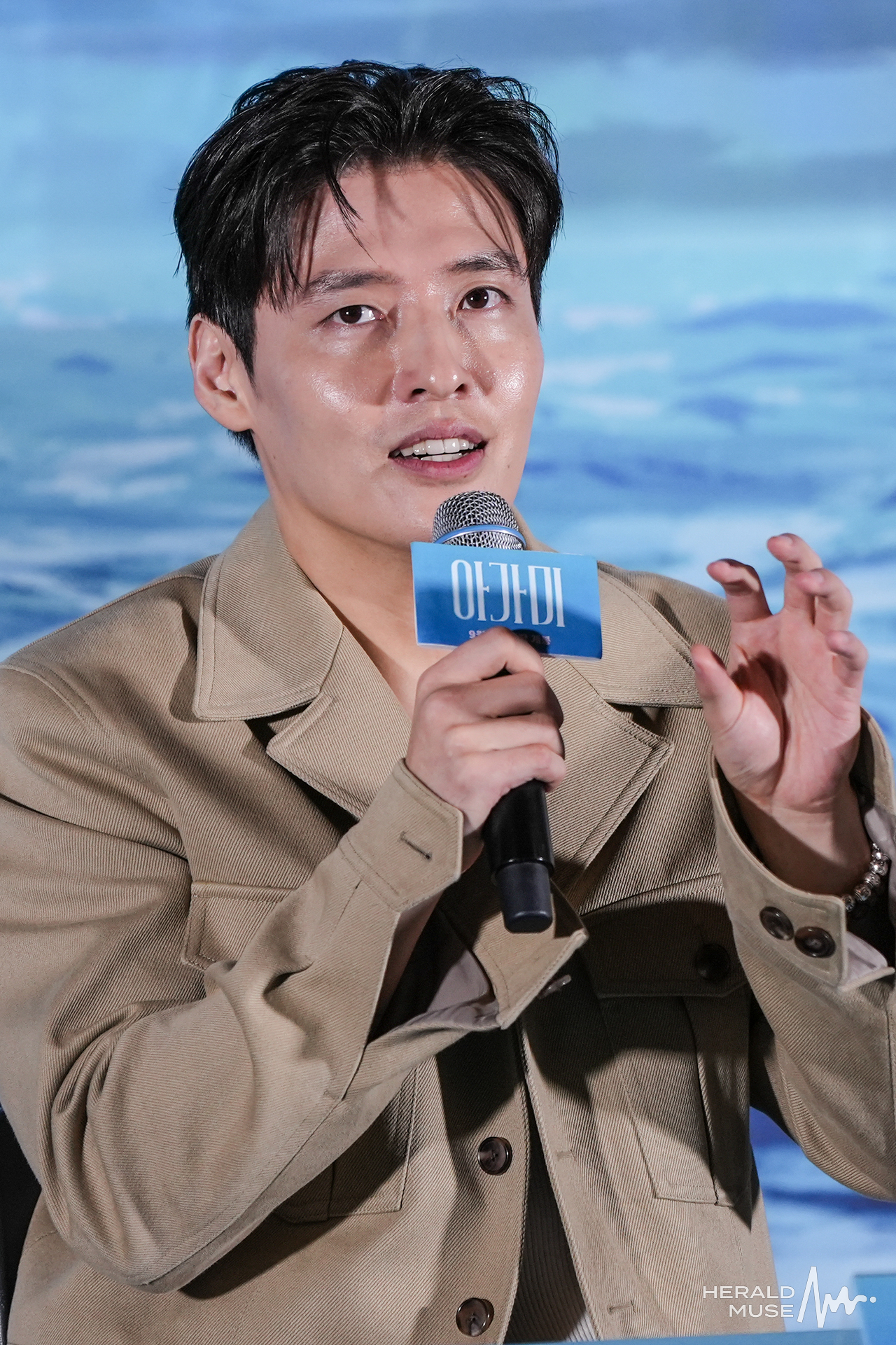 [헤럴드뮤즈=민경빈 기자] 배우 강하늘이 26일 오후 서울 용산구 CGV용산아이파크몰점에서 진행된 애니메이션 ‘아가미’ (감독 안재훈) 언론시사회에 참석해 소감을 전하고 있다.