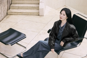 송혜교, 가을 입은 여신..고혹미 절정[화보]