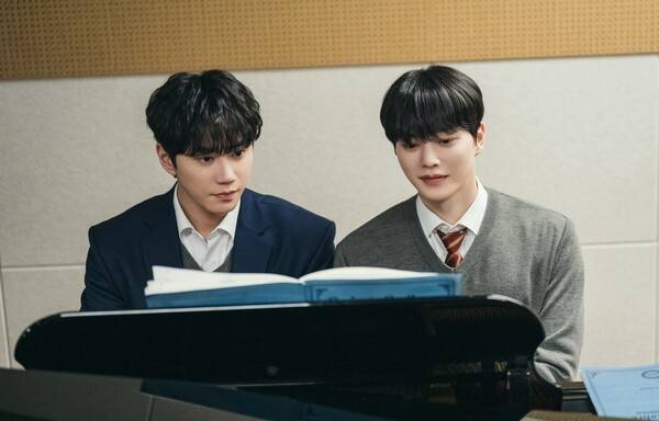 “Four Hands, Two Sonatas" starring Lee Jun-young (left) and Song Kang (tvN)