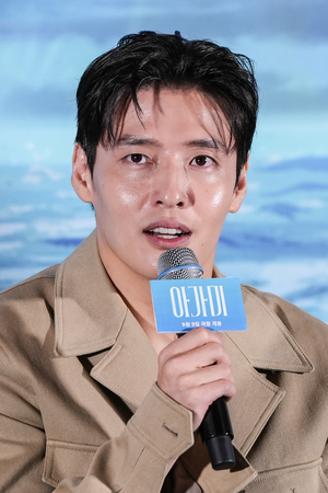 [포토] 강하늘, 오랜만에 만나는 얼굴