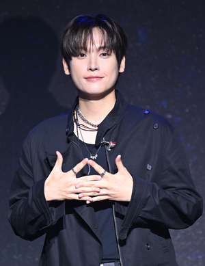 [포토]SF9 인성 ‘포인트 안무는 이렇게...’