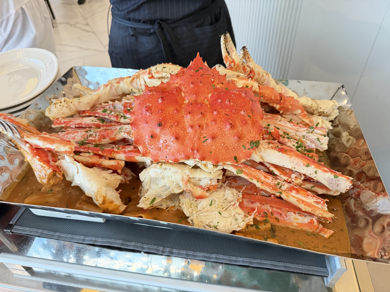 King crab bisque pasta (Hong Yoo/The Korea Herald)