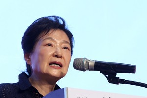 박근혜 “국힘, 지도부 중심으로 일치단결 나아가야…동지애 두텁길”