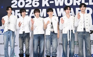 [포토]킥플립 ‘오늘은 청량한 느낌으로’