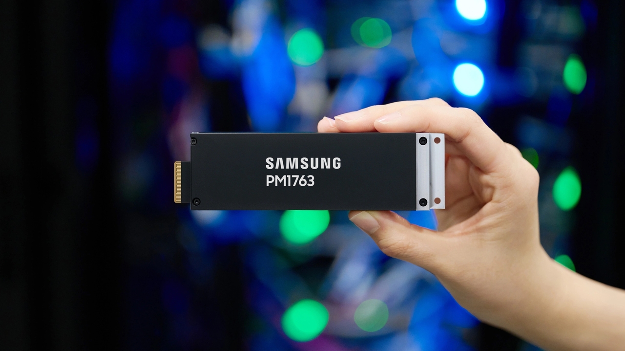 Samsung Electronics’ PM1763 is a PCIe 6.0 enterprise SSD that entered mass production in July for next-generation AI and high-performance computing servers. (Samsung Electronics)