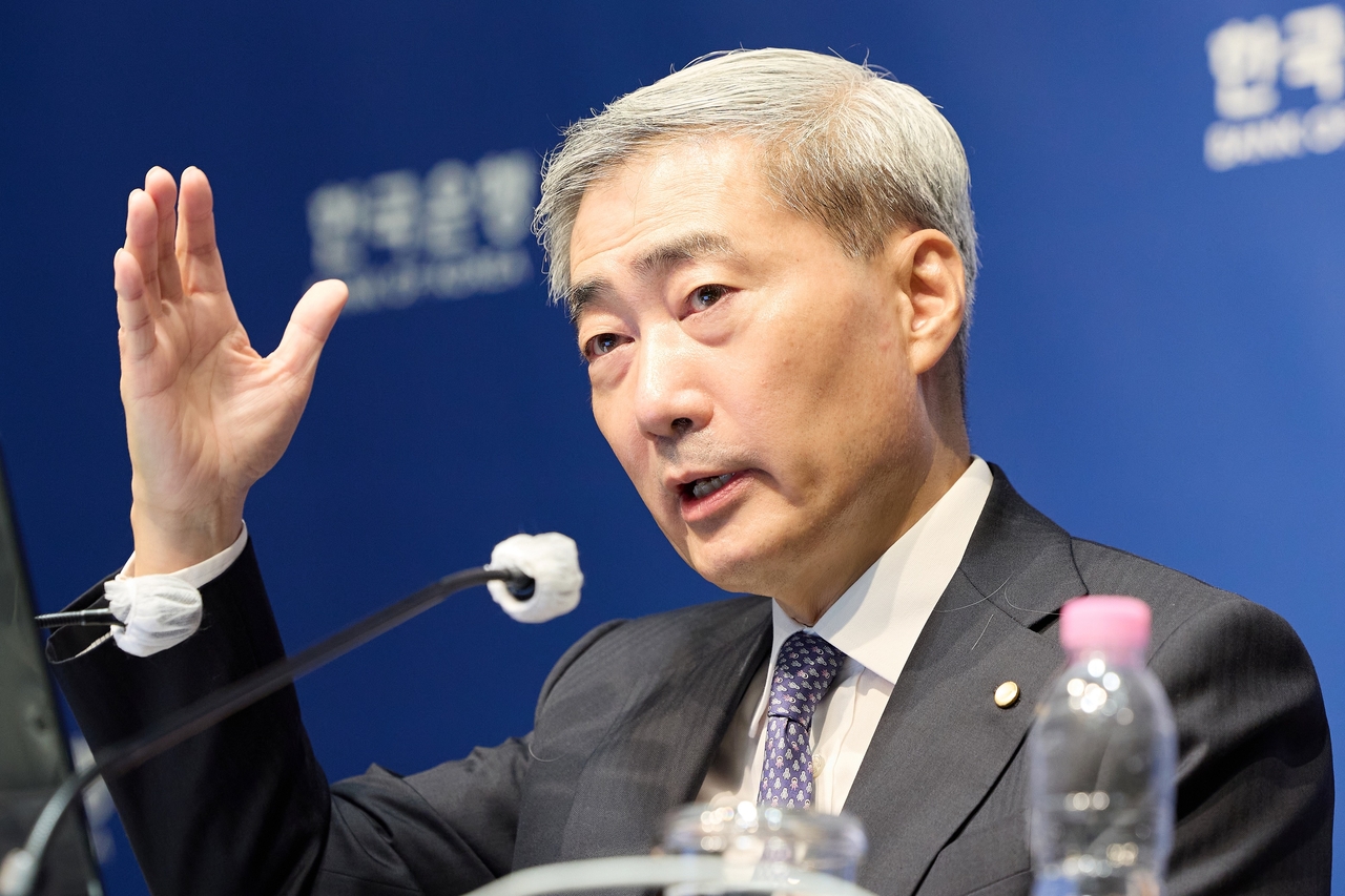 신현송 한국은행 총재가 27일 오전 통화정책방향 기자간담회에서 발언하고 있다. [한국은행 제공]