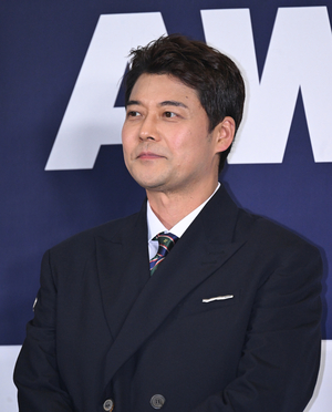 [포토]전현무 ‘2026 케이 월드 드림 어워즈 MC로 왔어요’