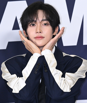 [포토]라이즈 원빈표 꽃받침