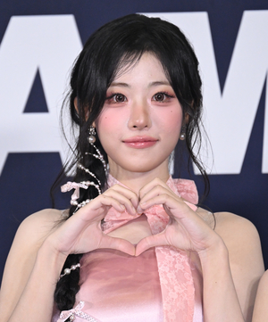 [포토]‘동그란 눈이 매력적인’ QWER 히나