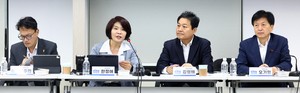 與 서울시당 “오세훈표 ‘탄천 개발’ 허황된 정치적 구호” [이런정치]