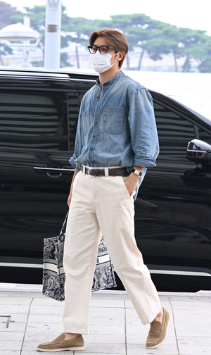 [포토]씨엔블루 강민혁 ‘오늘은 남친룩 스타일’