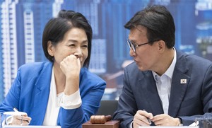 李대통령·與 지지율 동반하락…김민석號 ‘민생 제일주의’ 카드 통할까 [이런정치]