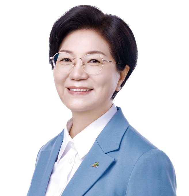 Eunpyeong-gu District Mayor Kim Migyeong