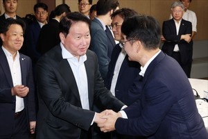 [헤럴드pic] 간담회 참석하는 최태원 대한상의 회장