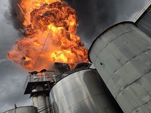 3 dead in fire at paint material factory in Cheonan