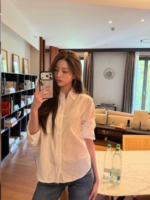 장원영, 이거지!..연한 화장에 흰 셔츠+청바지 어떤데